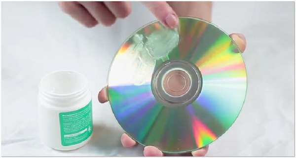 Jak opravit poškrábané DVD Rub