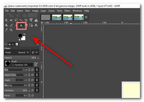 GIMP Rimozione di filigrane Selezionare Timbro clone