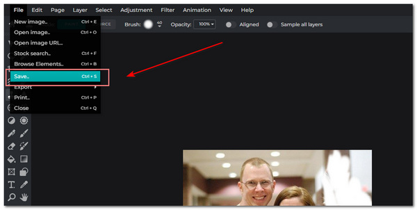 Pixlr Emberek eltávolítása Válassza a Mentés lehetőséget